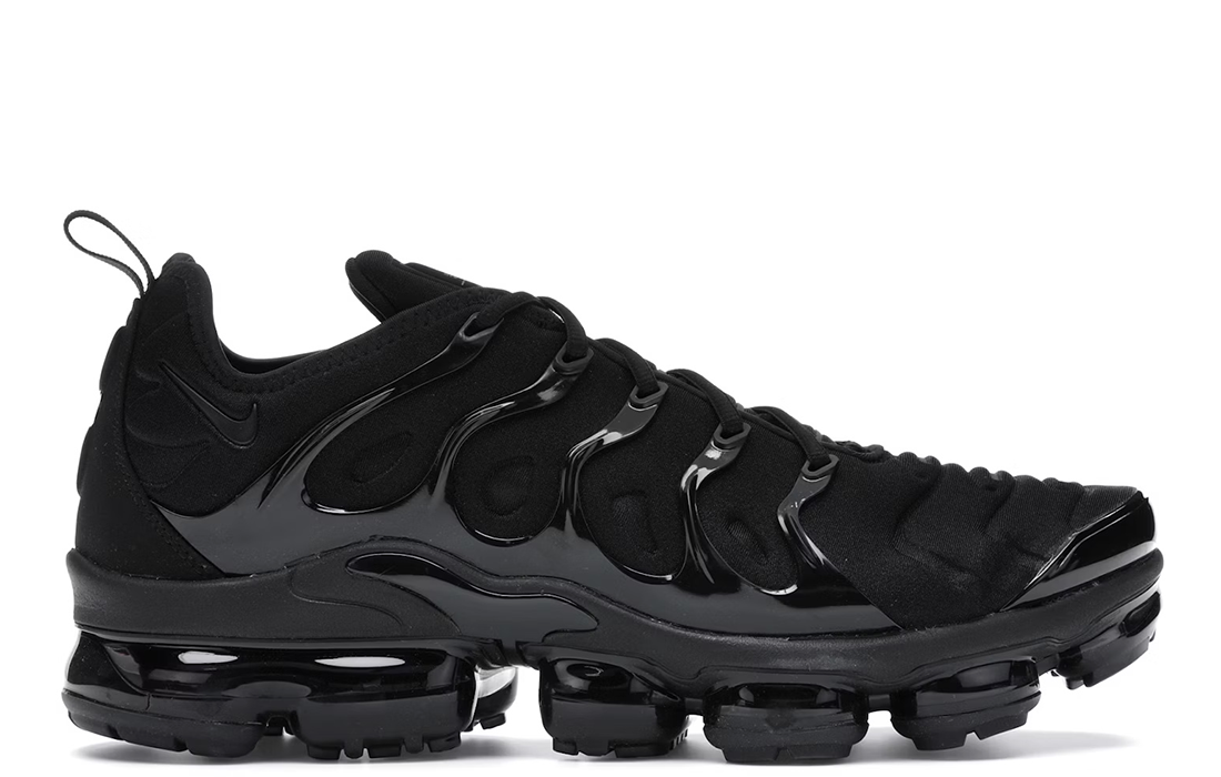 nike air vapormax plus worldwide black