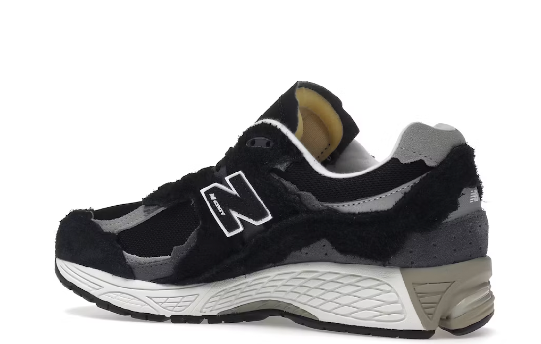 New Balance 2002R "Protection Pack Black Grey"
