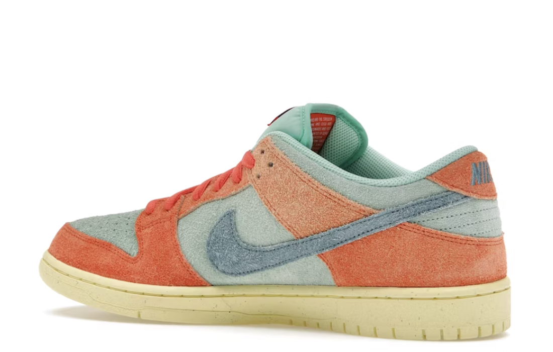 Nike SB Dunk Low "Orange Emerald Rise"