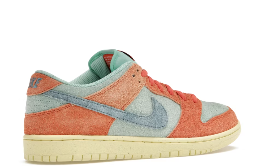 Nike SB Dunk Low "Orange Emerald Rise"