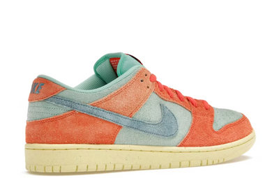 Nike SB Dunk Low "Orange Emerald Rise"