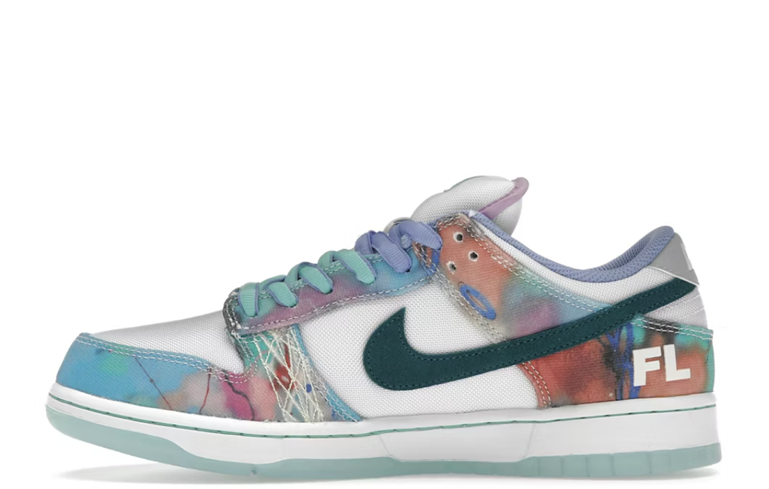 Nike SB Dunk Low "Futura Laboratories Bleached Aqua"