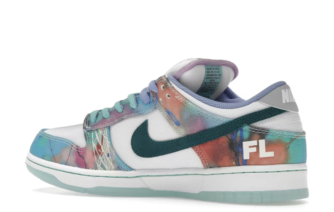 Nike SB Dunk Low "Futura Laboratories Bleached Aqua"