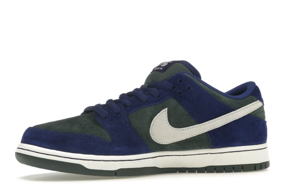 Nike SB Dunk Low "Deep Royal Blue"