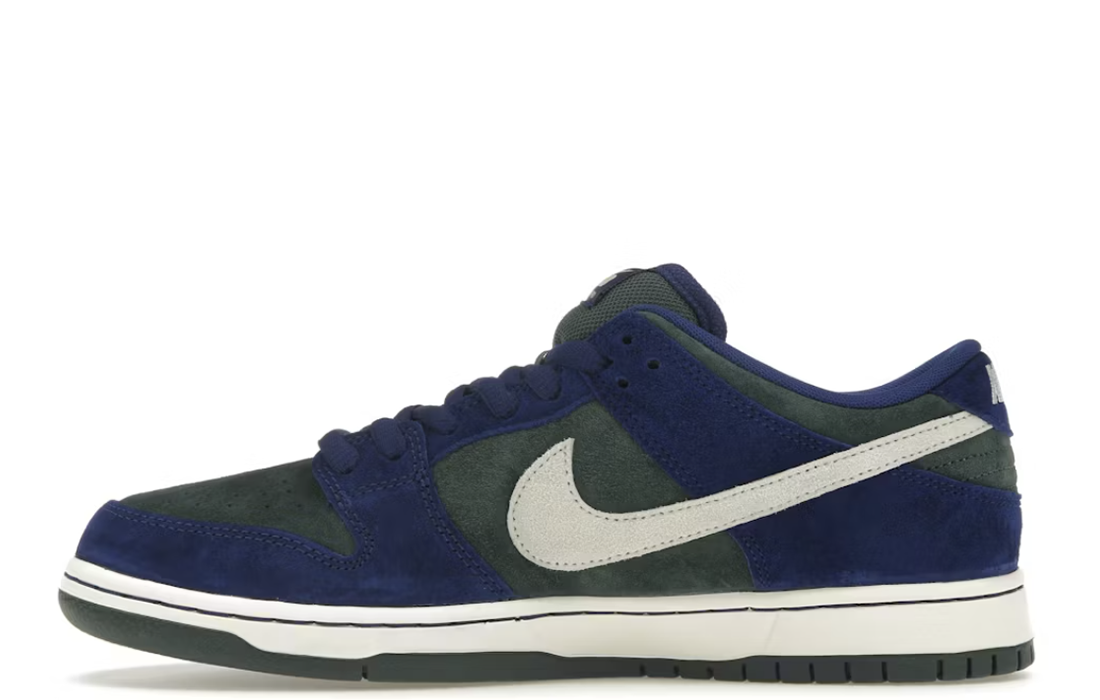 Nike SB Dunk Low "Deep Royal Blue"