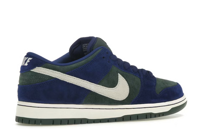 Nike SB Dunk Low "Deep Royal Blue"