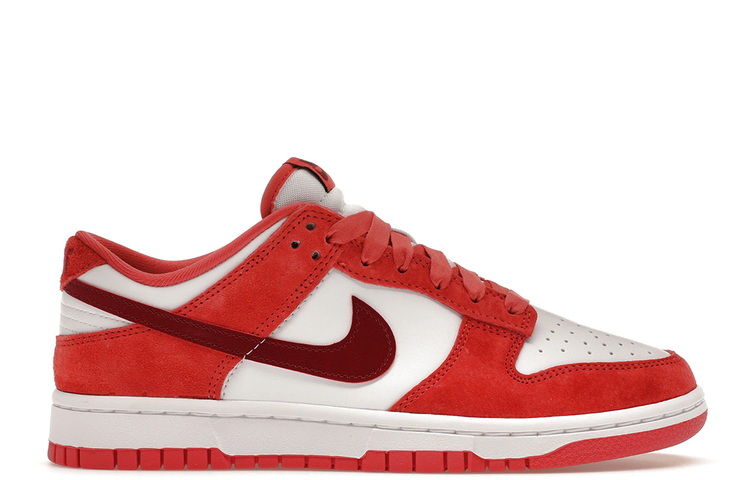 Nike Dunk Low "Valentine's Day 2024"