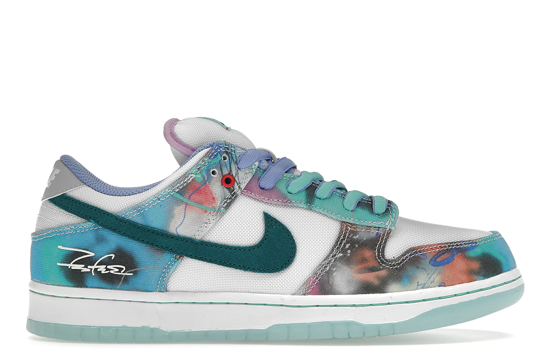 Nike SB Dunk Low "Futura Laboratories Bleached Aqua"