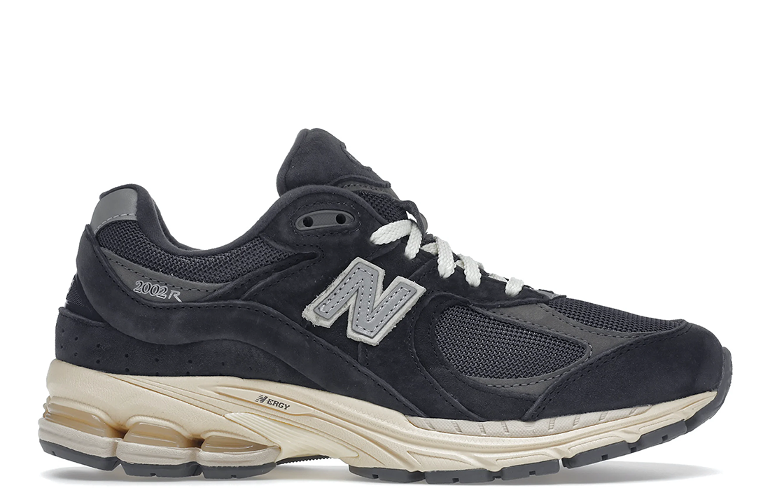 New Balance 2002R "Black Dark Grey"