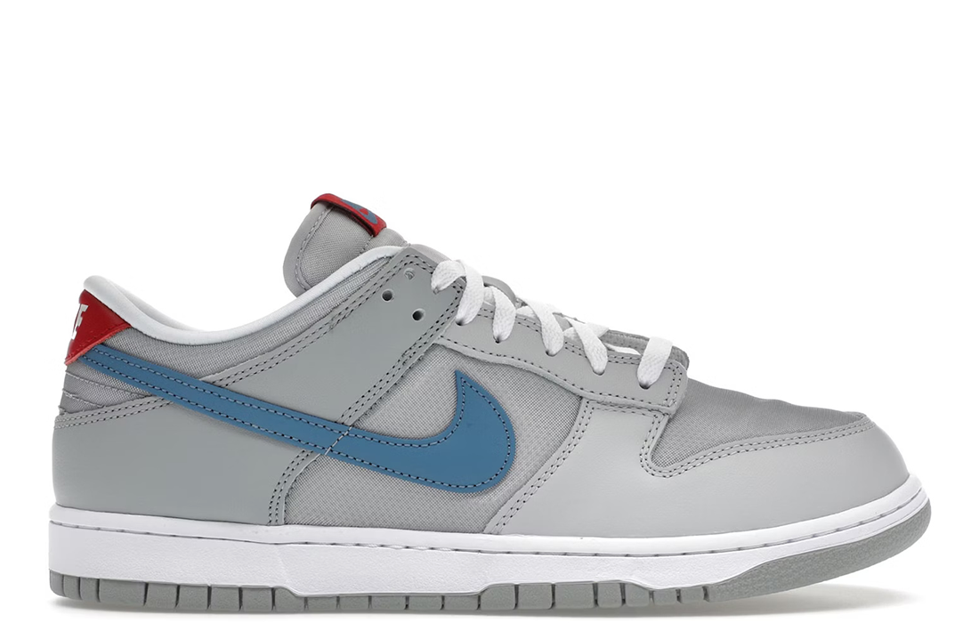 Nike Dunk Low "Silver Surfer"