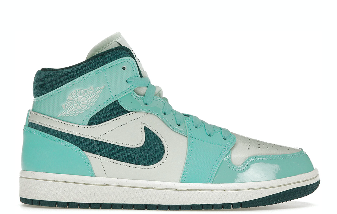 Nike Air Jordan 1 Mid "Chenille Bleached Turquoise"