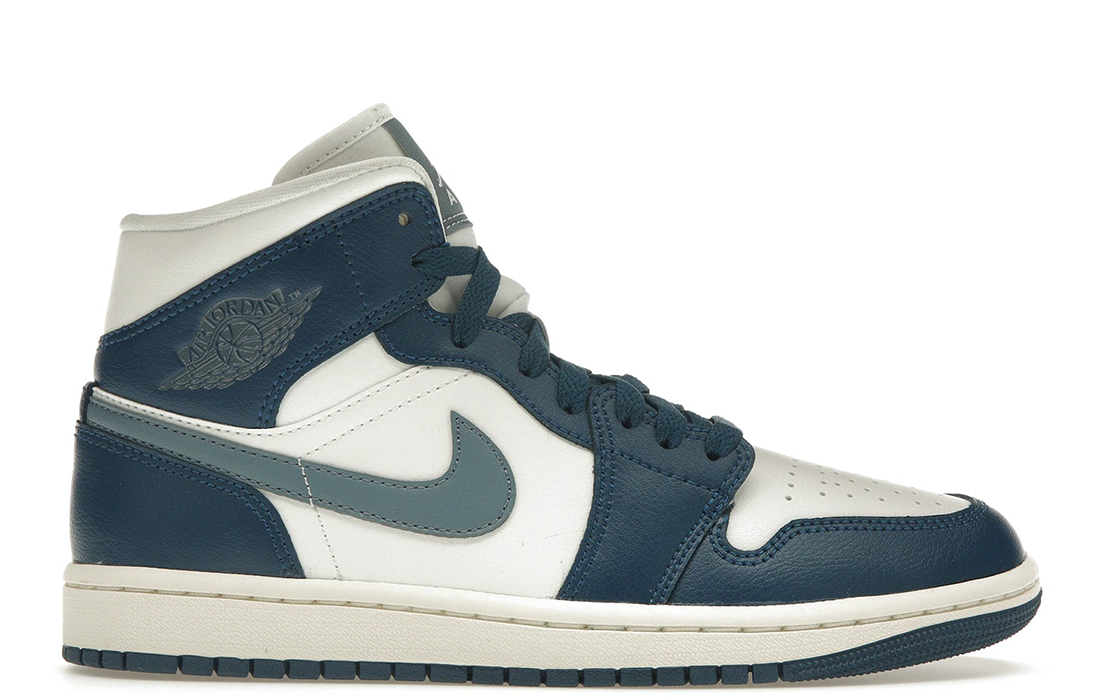 Nike Air Jordan 1 Mid "French Blue"