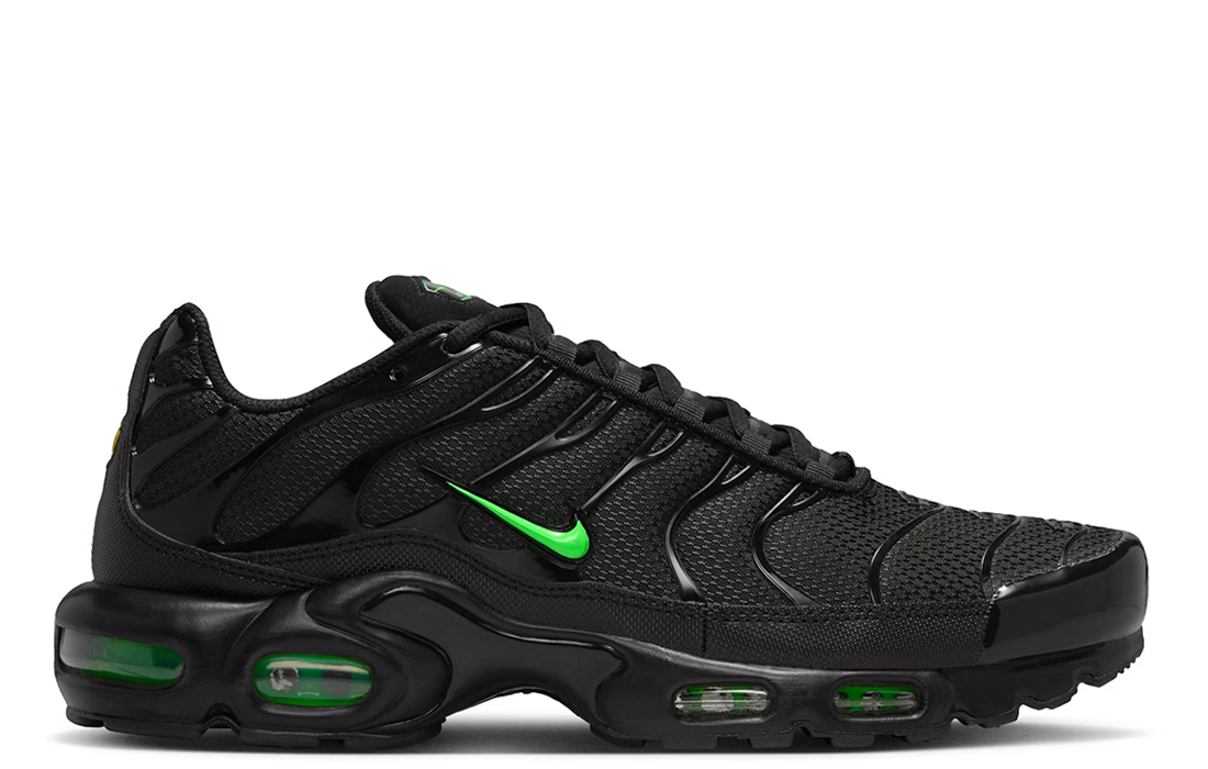 Nike Air Max Plus "Black Green Strike"